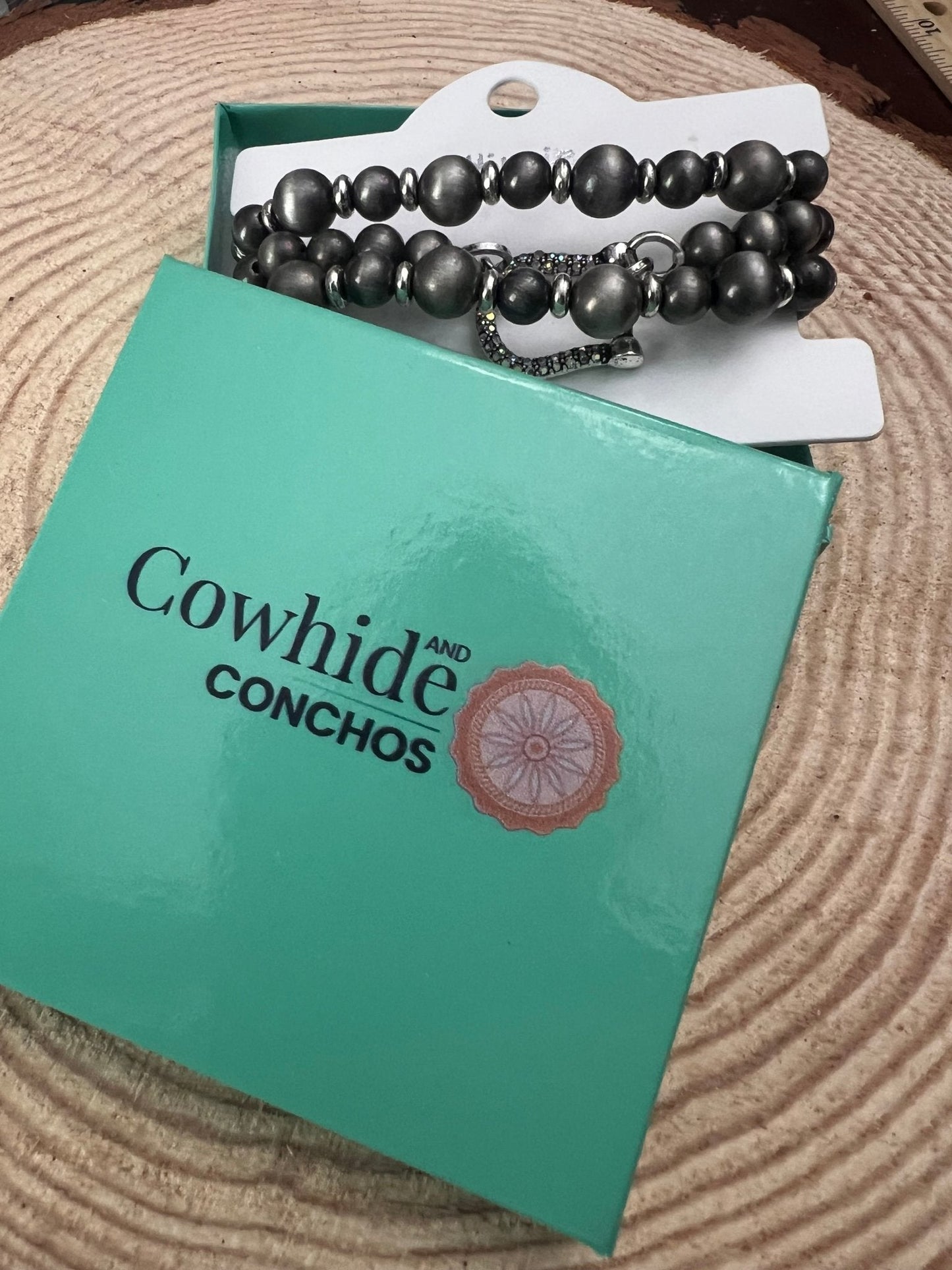 Western Horseshoe Bracelet Set — 3-Piece Rhinestone Stretch Stack