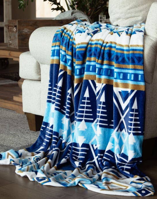 Open Sky Light Plush Throw — Lightweight (54" × 68")