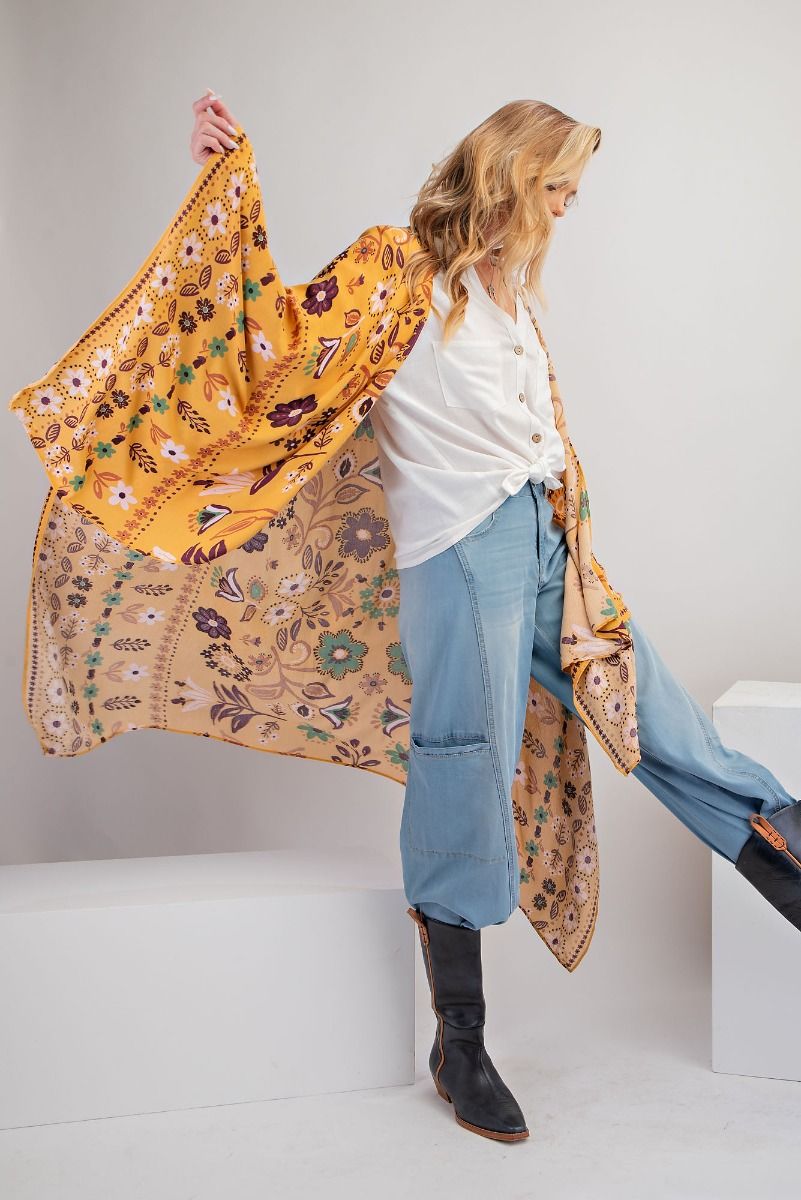 E33 Easel All I Need Flowy Kimono