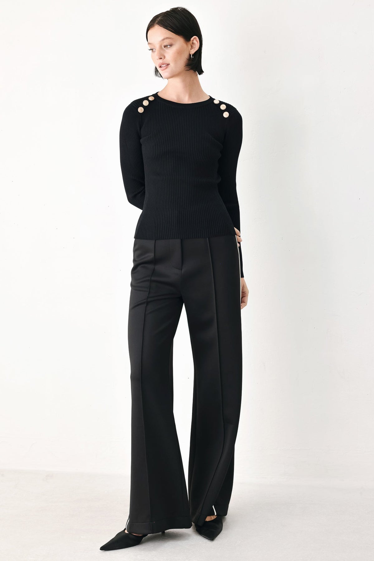 SOFT CREAM CLASSIC RIB SWEATER TOP