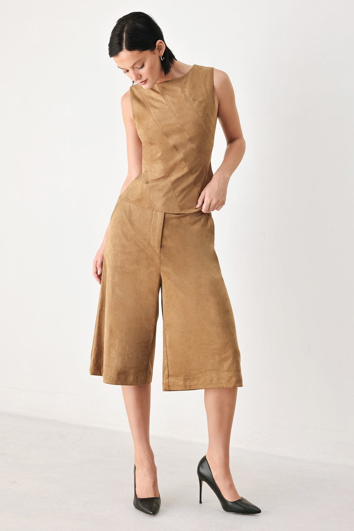 DESERT MOD CAMEL FAUX SUEDE SLEEVELESS TOP