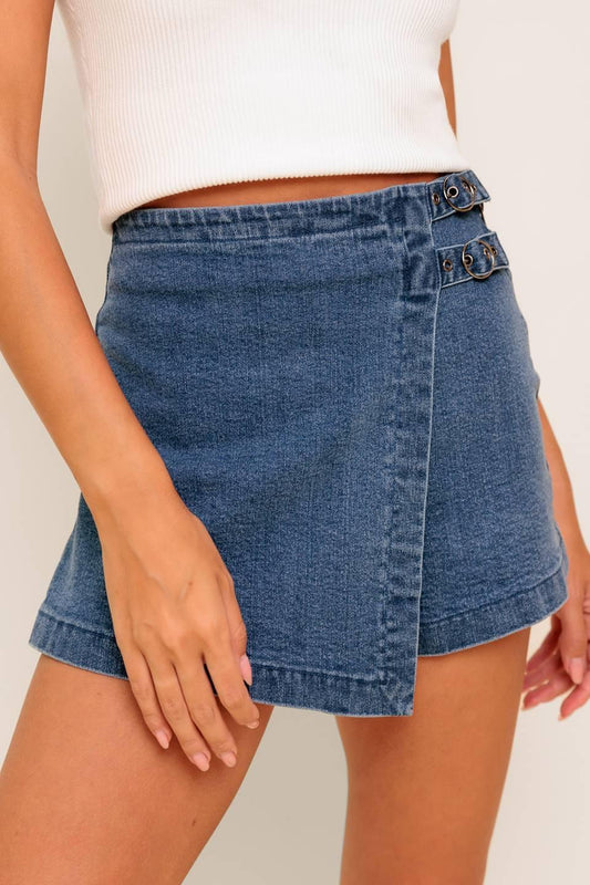 WILD BLUE MORNINGS DENIM SKORT