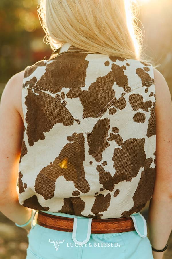 LUCKY & BLESSED Sleeveless Cowhide Print Denim Western Shirt with Pearl Snaps — Brown & Cream - small remains