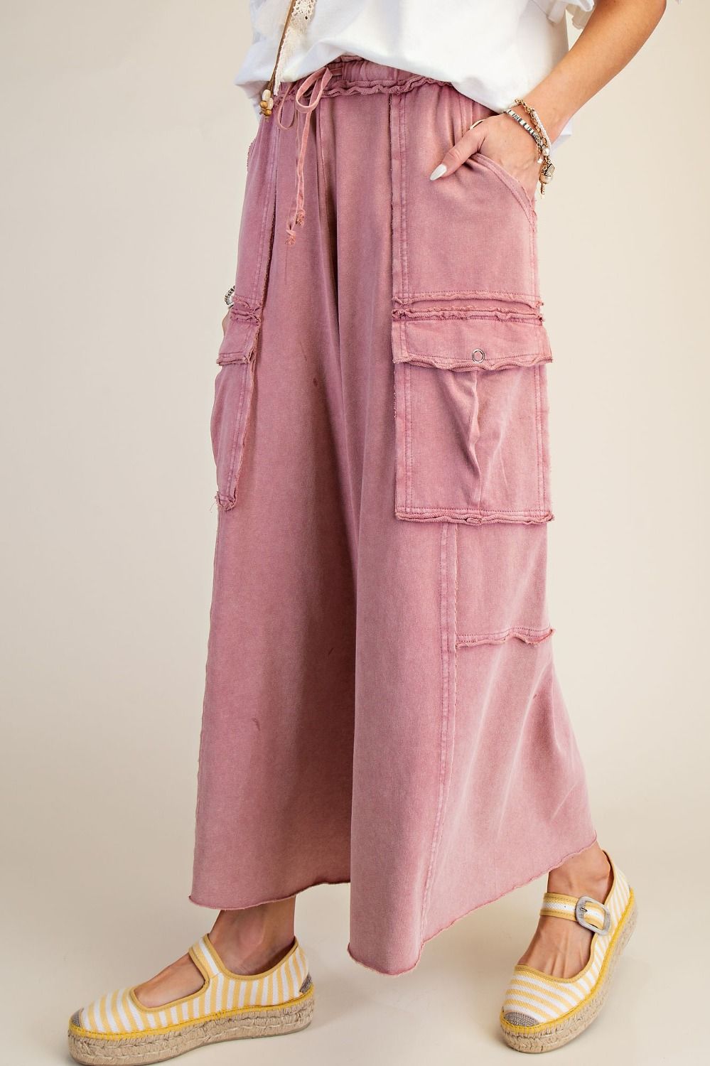 Easel Mineral Washed Terry Knit Cargo Pants in Faded Plum