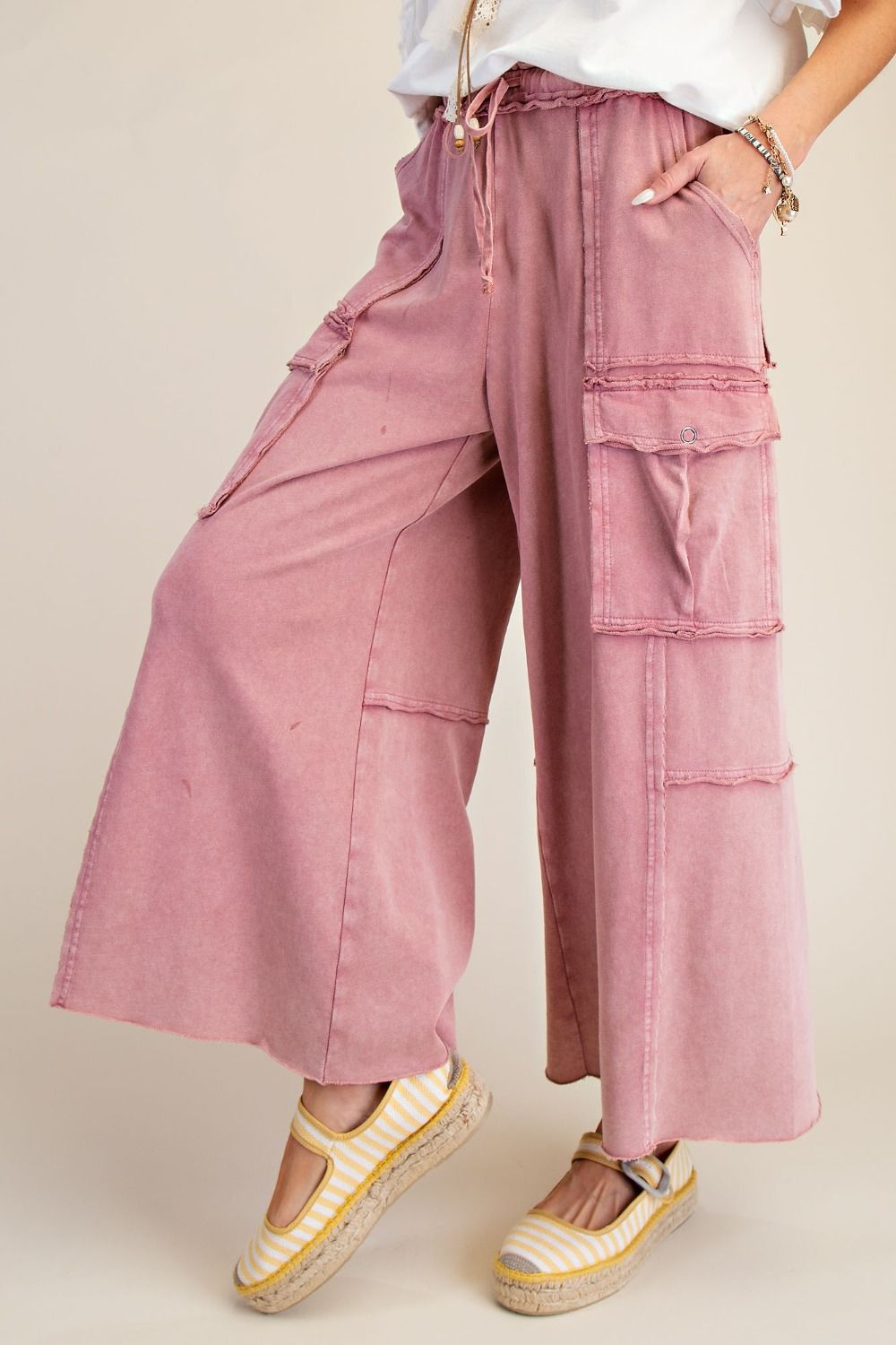 Easel Mineral Washed Terry Knit Cargo Pants in Faded Plum