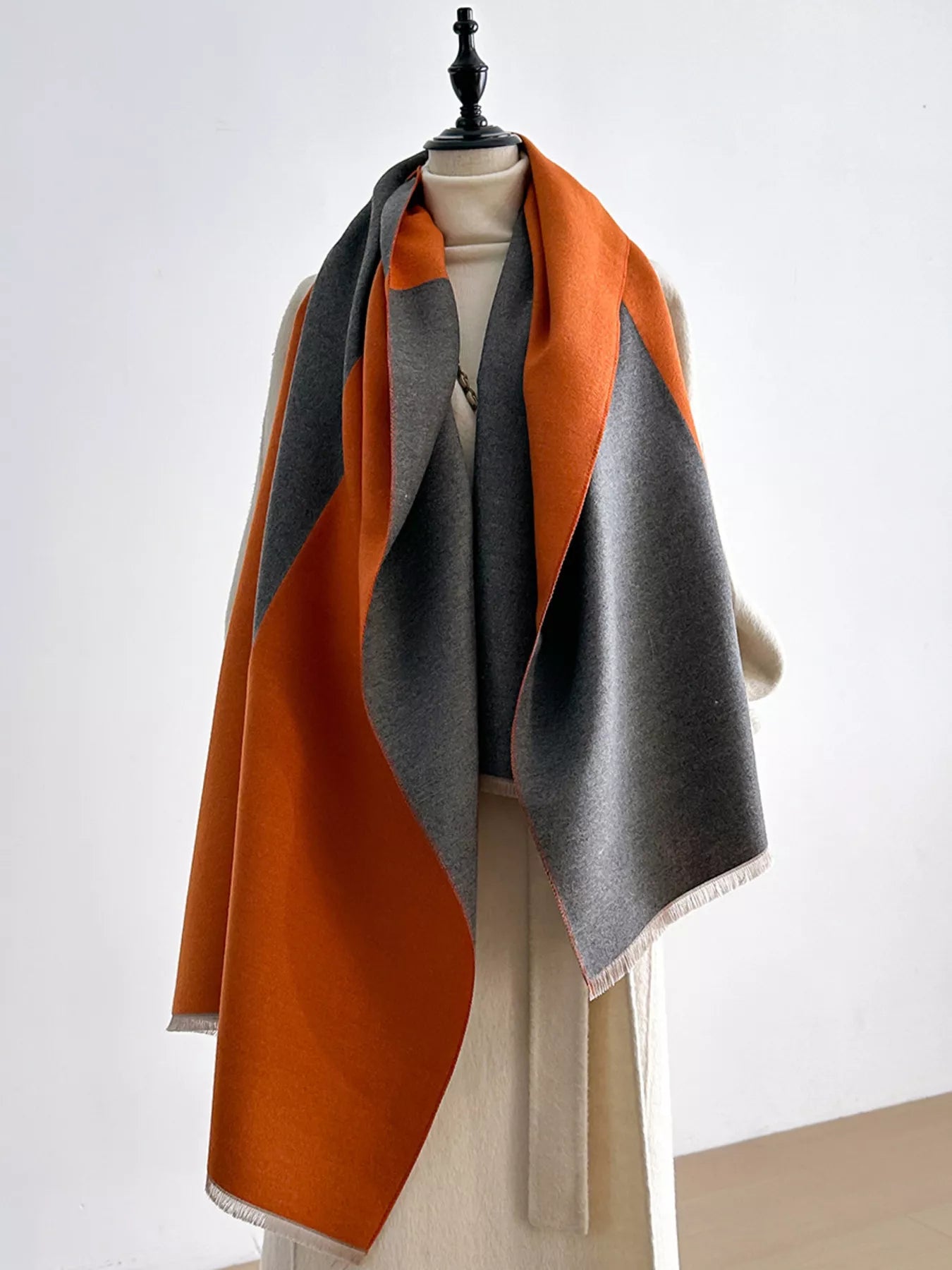 eb66466efde54a32bb927f2a1ab65831-Max-Origin