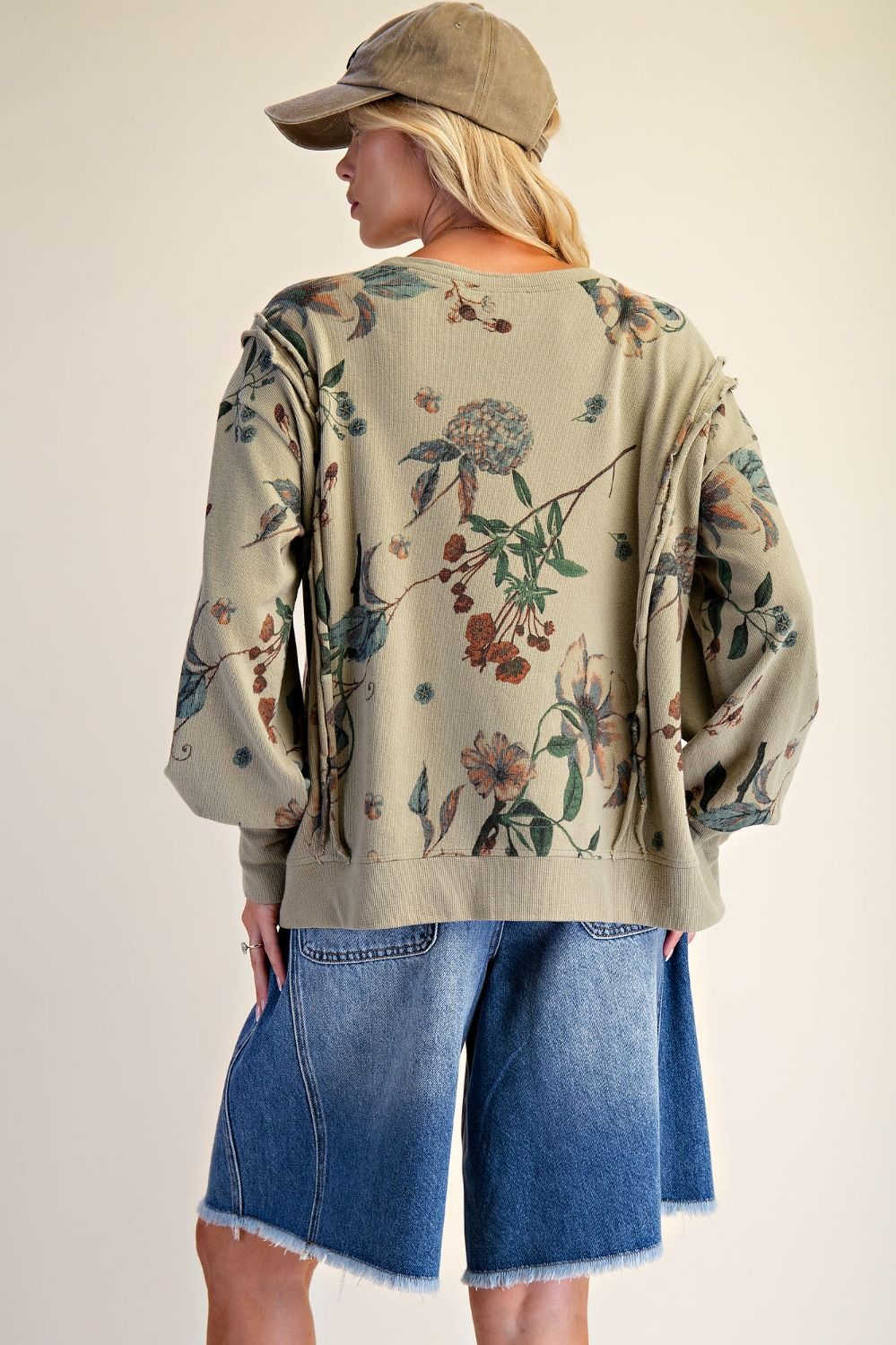 Easel Split Hem Floral Printed Washed Terry Pullover in Faded Sage
