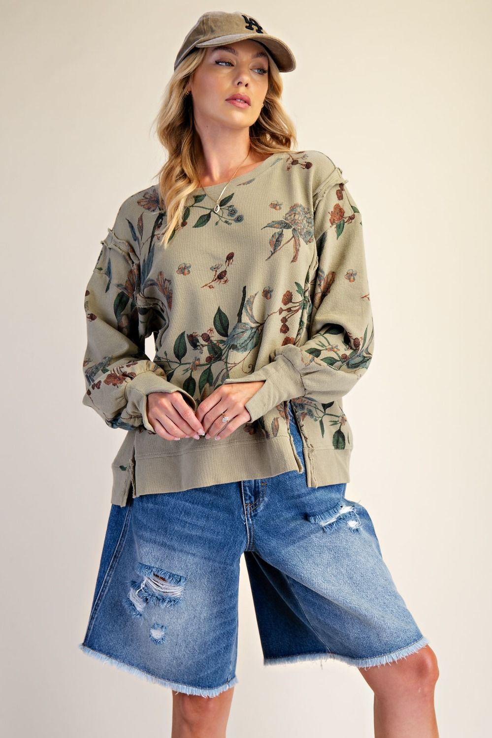 Easel Split Hem Floral Printed Washed Terry Pullover in Faded Sage