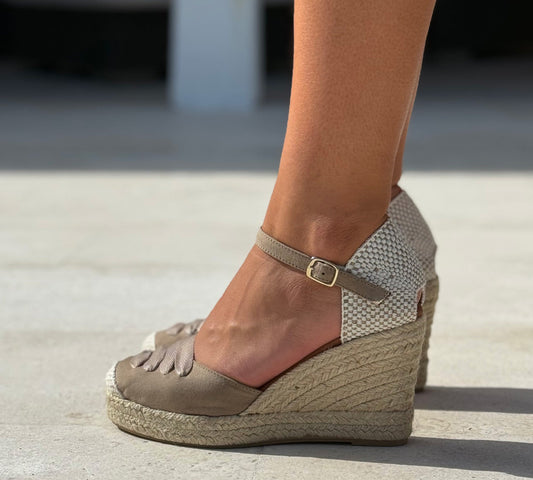 Jimena High Strap Taupe Laced