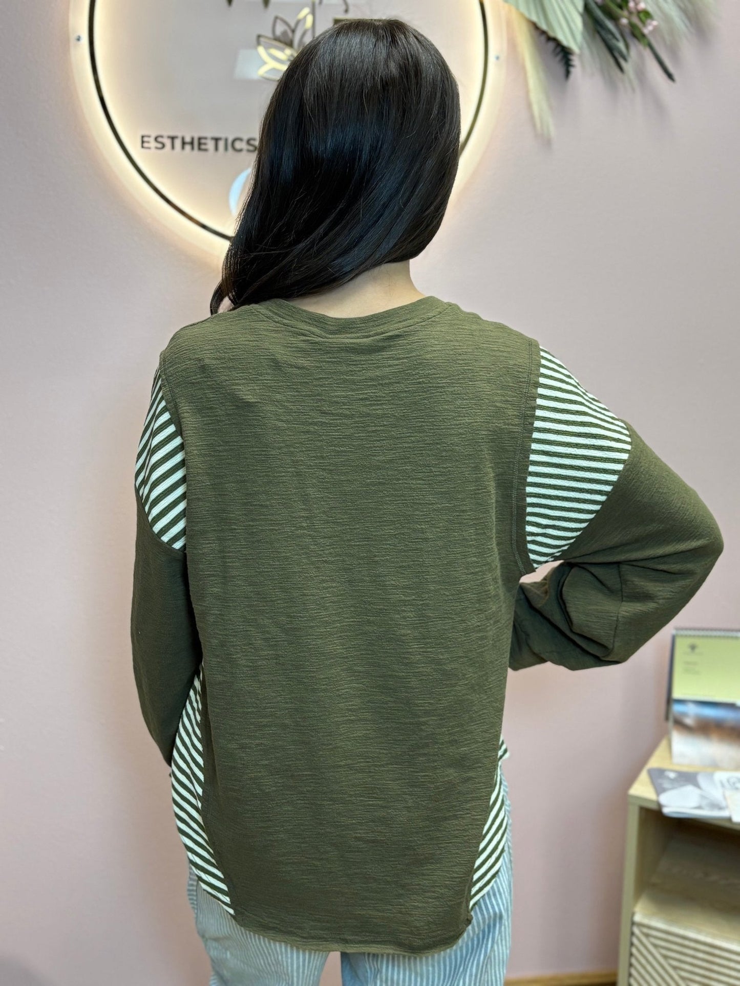 VERY J "Wild West Cowgirls" Western Graphic Knit Top — Oversized Mixed Media (Taupe or Olive)
